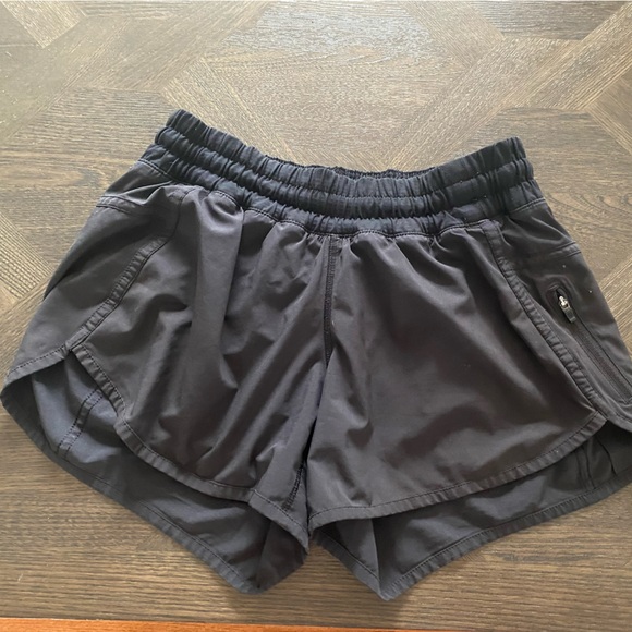 Lulu lemon tracker short, low-rise lined short 4" - Picture 1 of 7